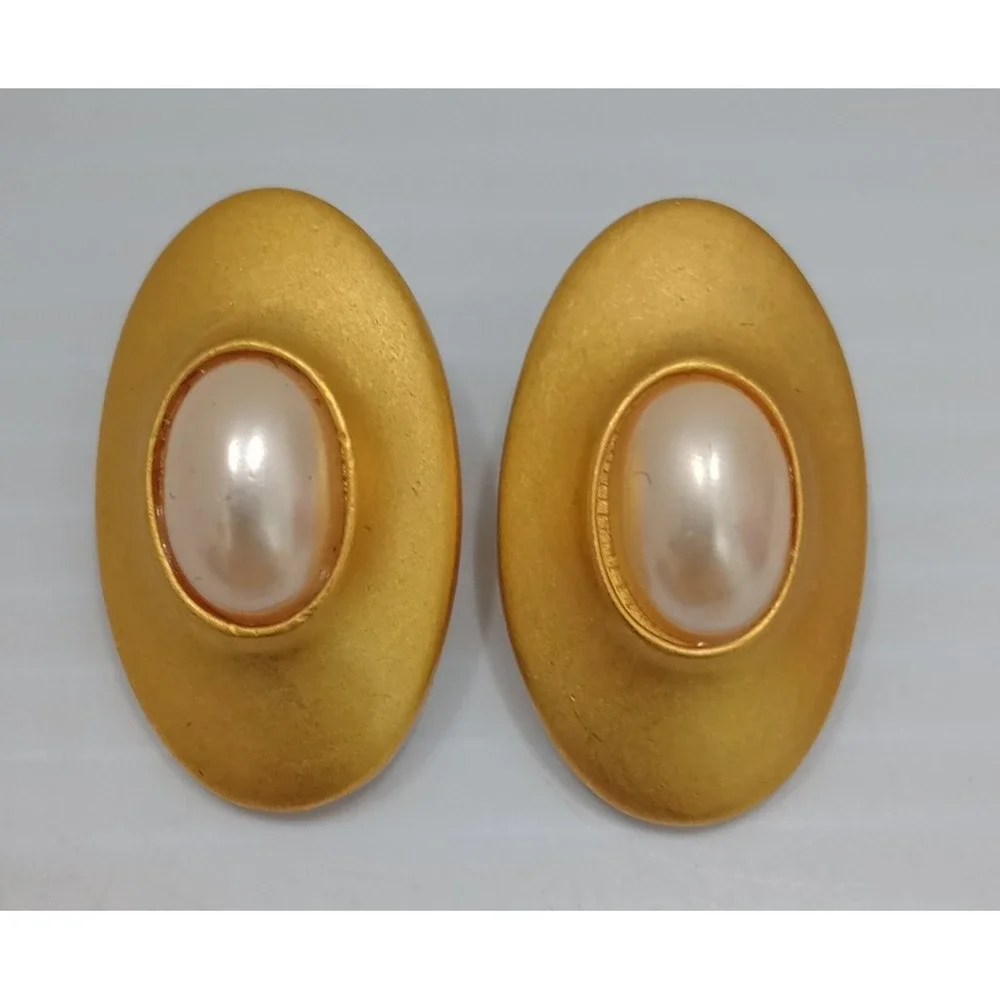 Vintage M.J. Carroll Gold Faux‎ Pearl Oval Pierced Earrings